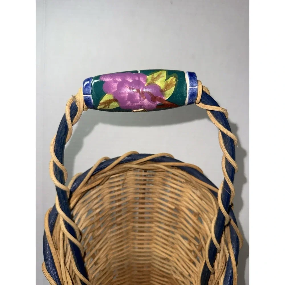 Vintage Handmade Woven Wicker Basket Grapes Tile Fruit Decor Wall Hanging/Sits